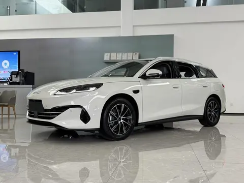 比亚迪推出旅行车，进货价10.5万，配车载冰箱，提前锁定爆款？