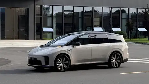 理想Li i8高端纯电SUV即将发布！7月底上市，536马力+720km